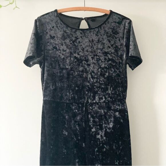 Torrid Full Length Crushed Velvet Short Sleeve Catsuit Size 1X‎ - Picture 5 of 7